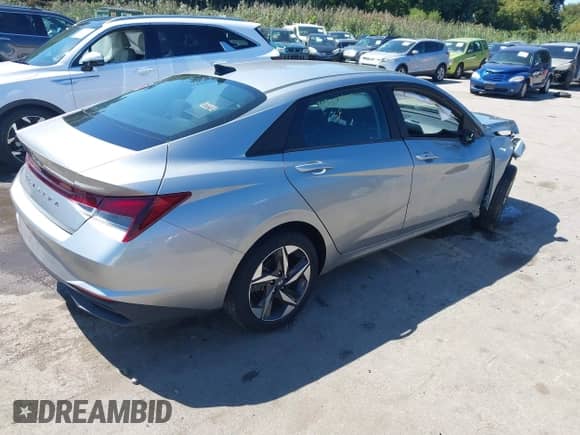 2023 Hyundai Elantra SEL с VIN 5NPLS4AG6PH093209, выставлен на аукционе IAAI как лот 43169687 с пробегом 23 455 миль миль и . История ставок и продаж доступна на DreamBid. Изображение 4.