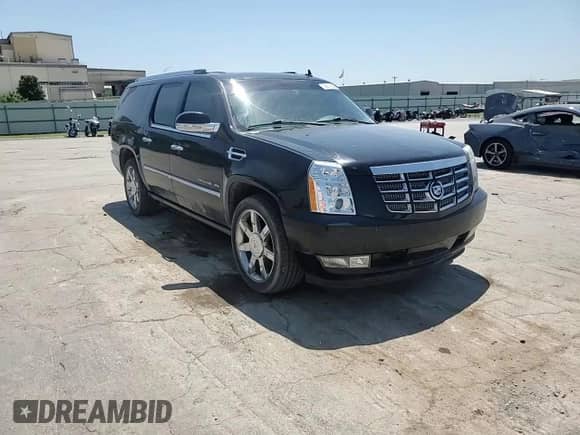 2011 Cadillac Escalade ESV Premium z VIN 1GYS4JEF9BR399323, wystawiony jako Copart lot #56574535 z przebiegiem 205 997 mil mil oraz Szkoda całkowita • Salvage title. Historia ofert i sprzedaży dostępna na DreamBid. Obrazek 15.