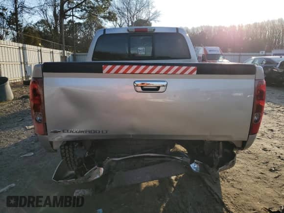 2011 Chevrolet Colorado 2LT with VIN 1GCHSDFE0B8136544, listed as a Copart auction lot 43787115 with 205,924 mi miles and Salvage title. Bid and sale history available at DreamBid. Image 6.