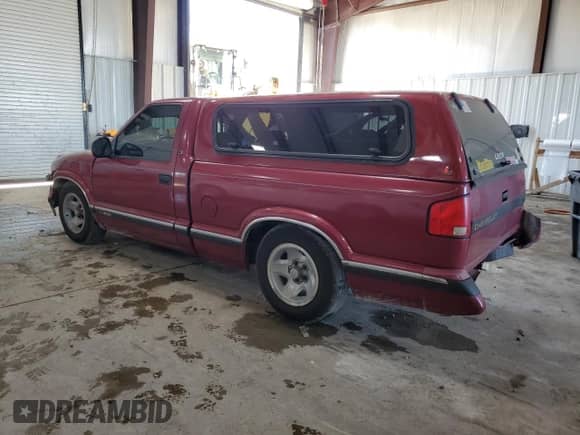 1995 Chevrolet S-10 z VIN 1GCCS1448SK163433, wystawiony jako Copart lot #86222225 z przebiegiem 59 638 mil mil oraz Szkoda całkowita • Salvage title. Historia ofert i sprzedaży dostępna na DreamBid. Obrazek 2.