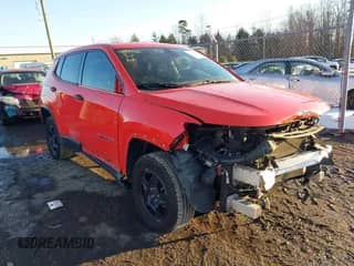 2020 Jeep Compass Sport z VIN 3C4NJDABXLT217802, wystawiony jako IAAI lot #41278758 z przebiegiem 61 515 mil mil oraz . Historia ofert i sprzedaży dostępna na DreamBid. Obrazek 1.