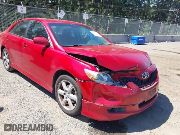 2008 Toyota Camry LE z VIN 4T1BE46K38U222512, wystawiony jako IAAI lot #42847008 z przebiegiem 171 552 mil mil oraz . Historia ofert i sprzedaży dostępna na DreamBid. Obrazek 1.