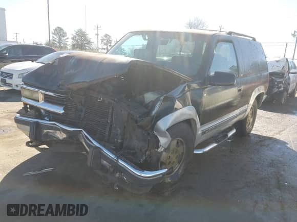 1994 Chevrolet Blazer with VIN 1GNEK18K4RJ402906, listed as a IAAI auction lot 41305043 with 134,251 mi miles and . Bid and sale history available at DreamBid. Image 2.