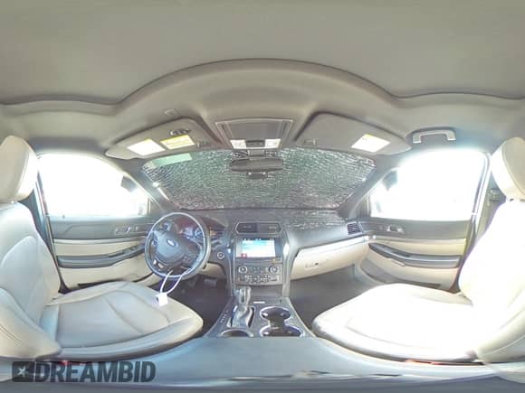 2018 Ford Explorer XLT с VIN 1FM5K7DH1JGB75421, выставлен на аукционе Copart как лот 69801765 с пробегом 46 105 миль миль и Списание • Salvage title. История ставок и продаж доступна на DreamBid. Изображение 15.