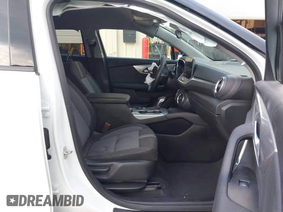 2023 Chevrolet Blazer LT with VIN 3GNKBCR45PS176482, listed as a IAAI auction lot 42835881 with 28,383 mi miles and . Bid and sale history available at DreamBid. Image 5.