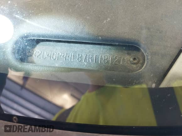 2007 Dodge Grand Caravan SXT with VIN 2D4GP44L87R118127, listed as a IAAI auction lot 43333533 with 215,893 mi miles and . Bid and sale history available at DreamBid. Image 9.