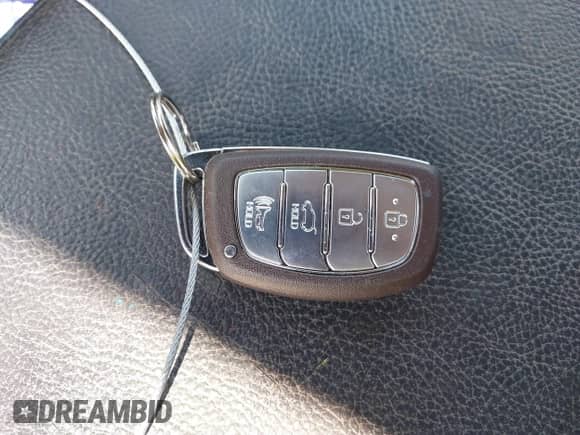 2019 Hyundai Tucson Sport z VIN KM8J33AL7KU901296, wystawiony jako IAAI lot #41132884 z przebiegiem 76 948 mil mil oraz . Historia ofert i sprzedaży dostępna na DreamBid. Obrazek 11.