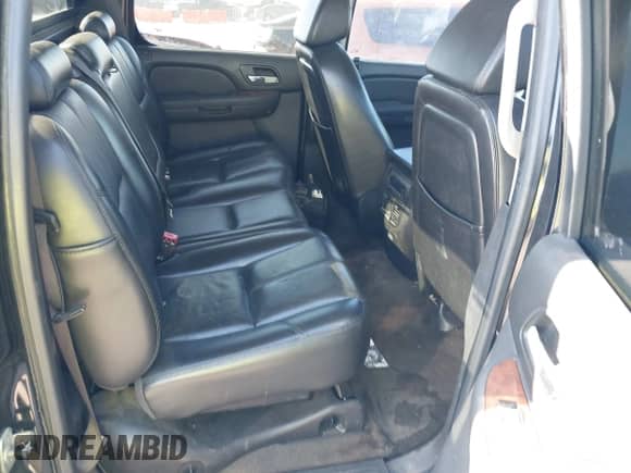 2007 Chevrolet Avalanche LTZ z VIN 3GNEC12J17G182393, wystawiony jako IAAI lot #41871001 z przebiegiem 186 925 mil mil oraz . Historia ofert i sprzedaży dostępna na DreamBid. Obrazek 8.