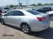 2015 Chevrolet Malibu LS z VIN 1G11A5SL0FF108140, wystawiony jako IAAI lot #42871243 z przebiegiem 66 878 mil mil oraz . Historia ofert i sprzedaży dostępna na DreamBid. Obrazek 3.