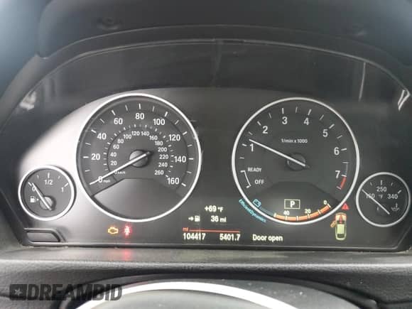 2015 BMW 4 Series 428i z VIN WBA4A9C55FGL86065, wystawiony jako Copart lot #63860745 z przebiegiem 104 417 mil mil oraz Szkoda całkowita • Salvage title. Historia ofert i sprzedaży dostępna na DreamBid. Obrazek 9.