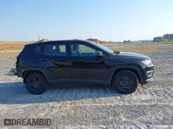 2020 Jeep Compass Sport z VIN 3C4NJCAB7LT230467, wystawiony jako IAAI lot #43226729 z przebiegiem 112 835 mil mil oraz . Historia ofert i sprzedaży dostępna na DreamBid. Obrazek 14.