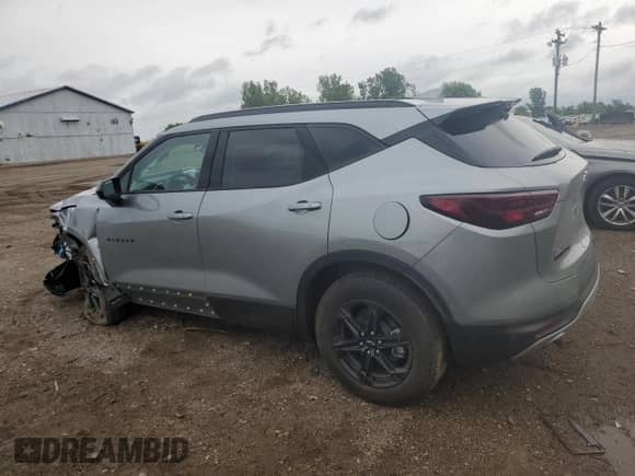 2025 Chevrolet Blazer LT z VIN 3GNKBHR43SS136701, wystawiony jako Copart lot #60898675 z przebiegiem 9 528 mil mil oraz Nie do naprawy • Non repairable. Historia ofert i sprzedaży dostępna na DreamBid. Obrazek 2.