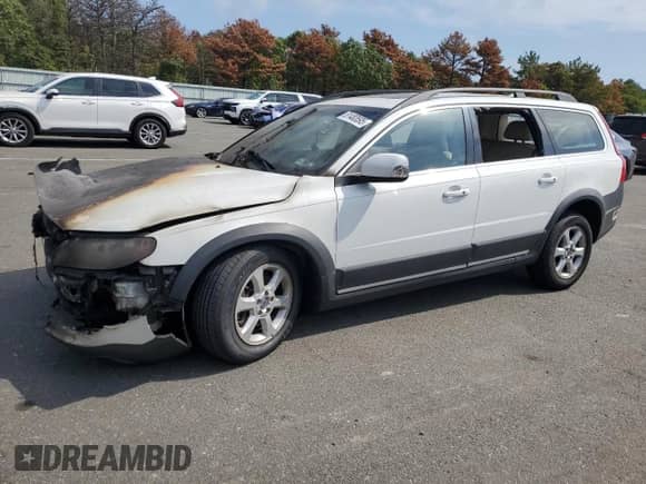 2011 Volvo XC70 3.2L with VIN YV4940BZ8B1096297, listed as a Copart auction lot 81483595 with Not provided miles and Salvage title. Bid and sale history available at DreamBid. Image 1.