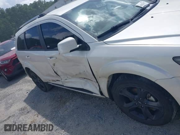 2018 Dodge Journey Crossroad with VIN 3C4PDCGG8JT305676, listed as a IAAI auction lot 42622337 with 111,768 mi miles and . Bid and sale history available at DreamBid. Image 14.