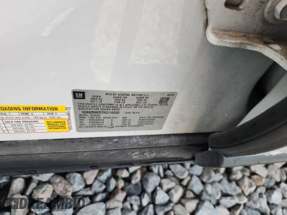 2017 Chevrolet Traverse LT z VIN 1GNKRHKD7HJ119335, wystawiony jako Copart lot #84373575 z przebiegiem Nie podano mil oraz Szkoda całkowita • Salvage title. Historia ofert i sprzedaży dostępna na DreamBid. Obrazek 13.