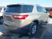 2018 Chevrolet Traverse LT Cloth z VIN 1GNERGKW3JJ209693, wystawiony jako IAAI lot #43443294 z przebiegiem 105 300 mil mil oraz . Historia ofert i sprzedaży dostępna na DreamBid. Obrazek 4.