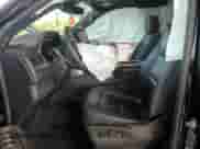 2023 Chevrolet Suburban LT z VIN 1GNSKCKD4PR406669, wystawiony jako Copart lot #58753945 z przebiegiem 41 969 mil mil oraz Szkoda całkowita • Salvage title. Historia ofert i sprzedaży dostępna na DreamBid. Obrazek 7.