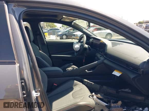 2025 Hyundai Elantra N Line with VIN KMHLR4DF3SU925260, listed as a IAAI auction lot 42437713 with 51 mi miles and . Bid and sale history available at DreamBid. Image 5.