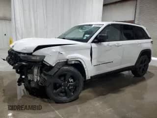 2023 Jeep Grand Cherokee Altitude z VIN 1C4RJHAG8PC544186, wystawiony jako Copart lot #80485515 z przebiegiem 111 139 mil mil oraz Czysty tytuł • Clean title. Historia ofert i sprzedaży dostępna na DreamBid. Obrazek 1.