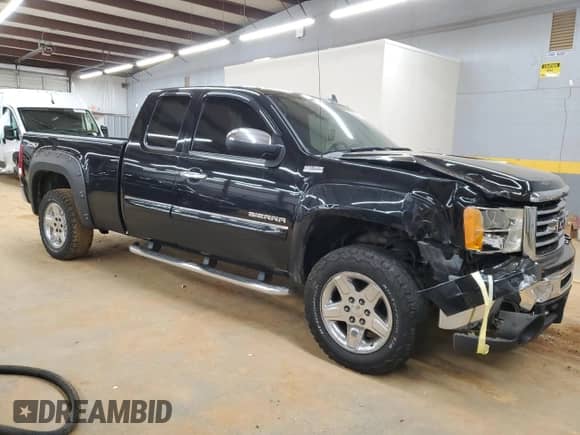 2010 GMC Sierra 1500 SLT z VIN 1GTSKWE33AZ137844, wystawiony jako Copart lot #45020075 z przebiegiem 179 681 mil mil oraz Szkoda całkowita • Salvage title. Historia ofert i sprzedaży dostępna na DreamBid. Obrazek 4.