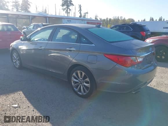 2011 Hyundai Sonata SE z VIN 5NPEC4AC9BH070258, wystawiony jako IAAI lot #43221462 z przebiegiem 173 041 mil mil oraz . Historia ofert i sprzedaży dostępna na DreamBid. Obrazek 3.