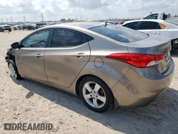 2013 Hyundai Elantra Limited с VIN 5NPDH4AE3DH261191, выставлен на аукционе Copart как лот 67262855 с пробегом 107 419 миль миль и Списание • Salvage title. История ставок и продаж доступна на DreamBid. Изображение 2.