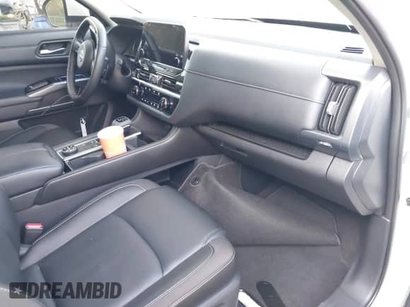 2024 Nissan Pathfinder SL with VIN 5N1DR3CD3RC265901, listed as a IAAI auction lot 42157330 with 29,804 mi miles and . Bid and sale history available at DreamBid. Image 5.