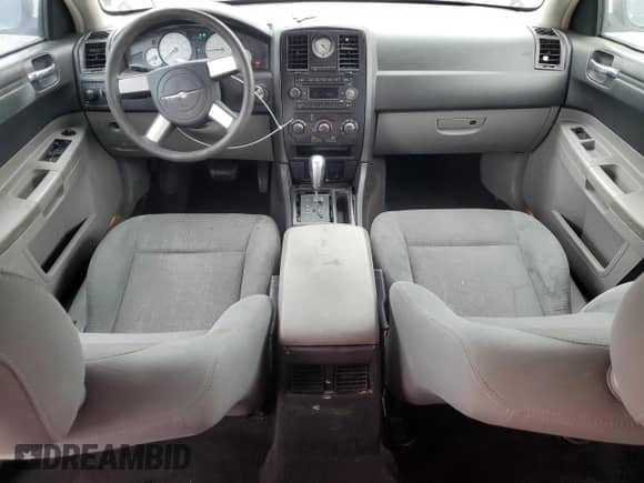 2006 Chrysler 300 with VIN 2C3KA43R26H212608, listed as a Copart auction lot 70172685 with 194,730 mi miles and Salvage title. Bid and sale history available at DreamBid. Image 8.