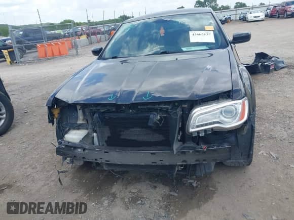 2014 Chrysler 300 с VIN 2C3CCAAG2EH124347, выставлен на аукционе IAAI как лот 42665137 с пробегом Не указан миль и . История ставок и продаж доступна на DreamBid. Изображение 12.