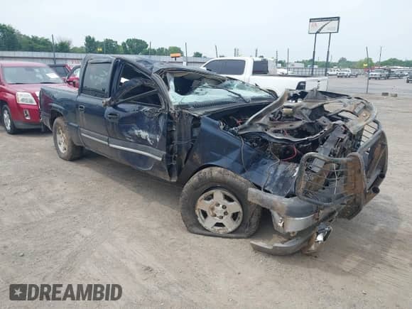 2005 Chevrolet Silverado 1500 LS z VIN 2GCEC13T351179171, wystawiony jako IAAI lot #42274016 z przebiegiem Nie podano mil oraz . Historia ofert i sprzedaży dostępna na DreamBid. Obrazek 1.