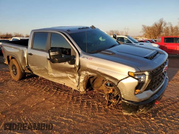 2025 Chevrolet Silverado 3500HD High Country with VIN 1GC4KYEY9SF156529, listed as a Copart auction lot 88748305 with Not provided miles and Salvage title. Bid and sale history available at DreamBid. Image 4.