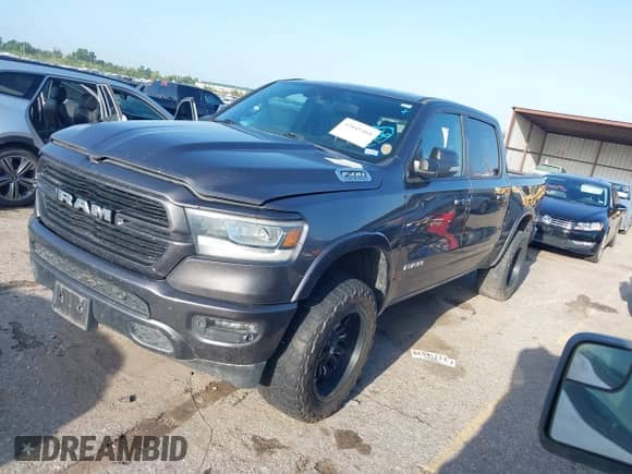 2021 Ram 1500 Laramie z VIN 1C6SRFJT8MN823706, wystawiony jako IAAI lot #42841468 z przebiegiem 140 702 mil mil oraz . Historia ofert i sprzedaży dostępna na DreamBid. Obrazek 17.