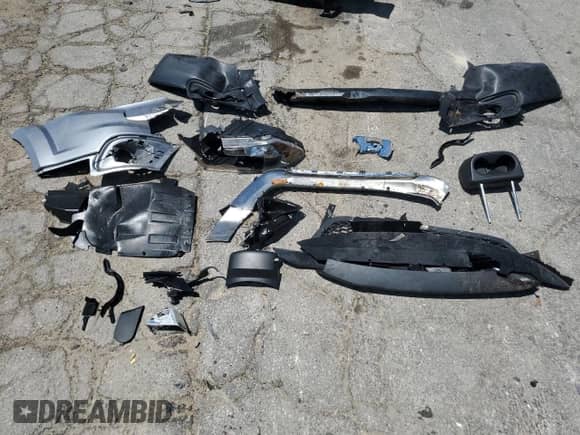 2016 Dodge Journey Crossroad z VIN 3C4PDCGG1GT228254, wystawiony jako Copart lot #61853005 z przebiegiem Nie podano mil oraz Szkoda całkowita • Salvage title. Historia ofert i sprzedaży dostępna na DreamBid. Obrazek 13.