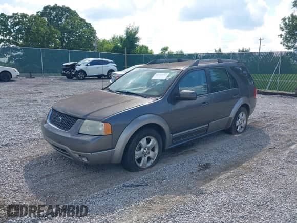 2005 Ford Freestyle SEL с VIN 1FMZK02115GA36412, выставлен на аукционе IAAI как лот 42713113 с пробегом Не указан миль и . История ставок и продаж доступна на DreamBid. Изображение 2.
