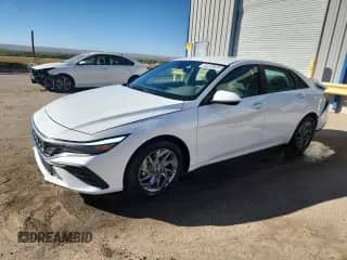 2024 Hyundai Elantra SEL with VIN KMHLM4DG1RU769463, listed as a Copart auction lot 89666355 with 39,682 mi miles and Clean title. Bid and sale history available at DreamBid. Image 1.