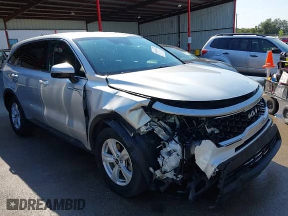 2022 Kia Sorento LX with VIN 5XYRG4LC1NG108662, listed as a IAAI auction lot 43014432 with 159,438 mi miles and . Bid and sale history available at DreamBid. Image 1.