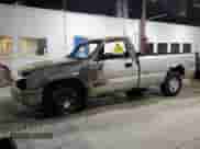 2004 Chevrolet Silverado 1500 LS с VIN 1GCEK14T14E306756, выставлен на аукционе Copart как лот 79057094 с пробегом Не указан миль и Списание • Salvage title. История ставок и продаж доступна на DreamBid. Изображение 1.