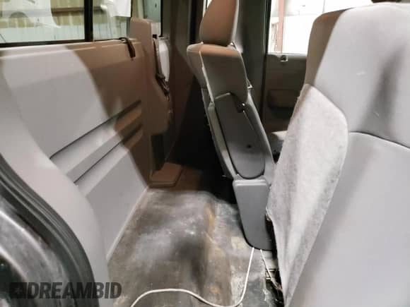 2005 Ford F-150 XL с VIN 1FTRF14W15KC16235, выставлен на аукционе Copart как лот 86321895 с пробегом 137 993 миль миль и Списание • Salvage title. История ставок и продаж доступна на DreamBid. Изображение 10.