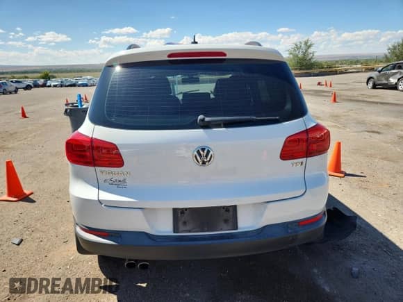 2016 Volkswagen Tiguan S z VIN WVGAV7AX0GW602944, wystawiony jako Copart lot #71832455 z przebiegiem 80 203 mil mil oraz Szkoda całkowita • Salvage title. Historia ofert i sprzedaży dostępna na DreamBid. Obrazek 6.