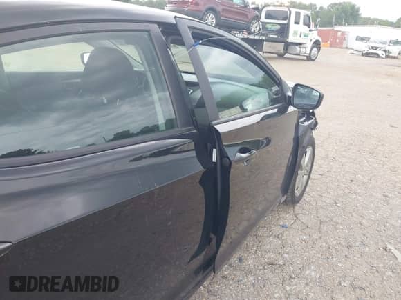 2012 Hyundai Elantra Limited z VIN KMHDH4AE9CU318123, wystawiony jako IAAI lot #42688856 z przebiegiem 126 044 mil mil oraz . Historia ofert i sprzedaży dostępna na DreamBid. Obrazek 14.