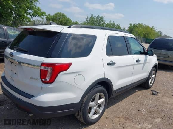 2018 Ford Explorer with VIN 1FM5K7BH8JGA83063, listed as a IAAI auction lot 42636972 with 148,638 mi miles and . Bid and sale history available at DreamBid. Image 4.