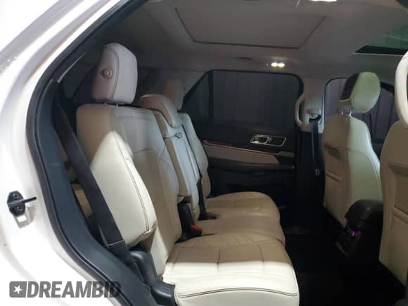 2019 Ford Explorer Platinum с VIN 1FM5K8HT4KGA74766, выставлен на аукционе Copart как лот 84027855 с пробегом 98 656 миль миль и Списание • Salvage title. История ставок и продаж доступна на DreamBid. Изображение 10.