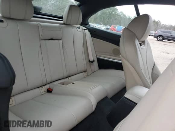 2016 BMW 4 Series 428i xDrive с VIN WBA3T1C55GP821711, выставлен на аукционе Copart как лот 44401385 с пробегом 54 833 миль миль и Списание • Salvage title. История ставок и продаж доступна на DreamBid. Изображение 10.