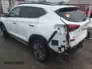 2021 Hyundai Tucson SEL z VIN KM8J33AL6MU402928, wystawiony jako IAAI lot #43105643 z przebiegiem 52 078 mil mil oraz . Historia ofert i sprzedaży dostępna na DreamBid. Obrazek 3.