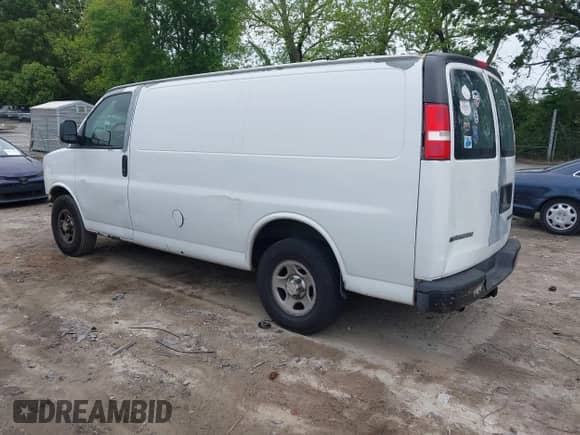 2006 Chevrolet Express Cargo с VIN 1GCFG15X261206862, выставлен на аукционе IAAI как лот 42170725 с пробегом 327 261 миль миль и . История ставок и продаж доступна на DreamBid. Изображение 3.