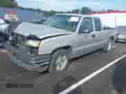 2005 Chevrolet Silverado 1500 LS z VIN 2GCEC19V751152385, wystawiony jako IAAI lot #43360918 z przebiegiem 158 152 mil mil oraz . Historia ofert i sprzedaży dostępna na DreamBid. Obrazek 2.