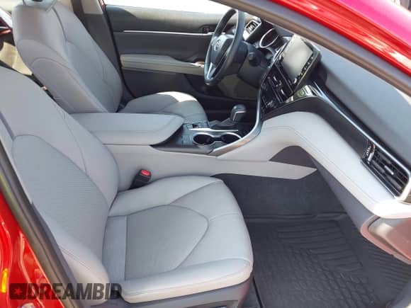 2023 Toyota Camry Hybrid XLE с VIN 4T1F31AK2PU051618, выставлен на аукционе IAAI как лот 42805098 с пробегом 23 403 миль миль и . История ставок и продаж доступна на DreamBid. Изображение 5.