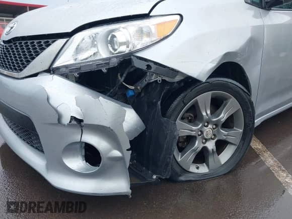 2013 Toyota Sienna SE with VIN 5TDXK3DC4DS366898, listed as a IAAI auction lot 41939257 with 157,292 mi miles and . Bid and sale history available at DreamBid. Image 6.