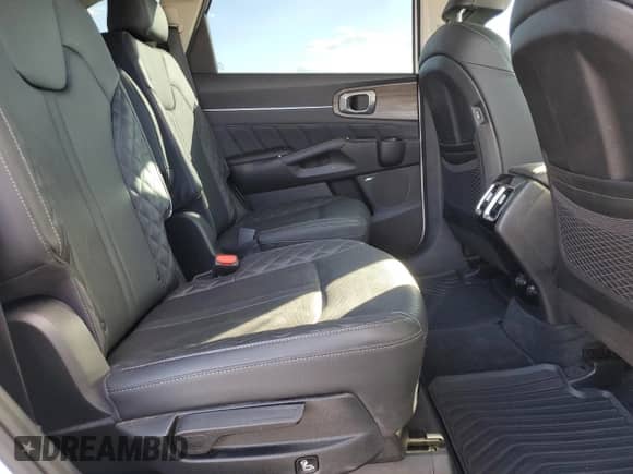 2021 Kia Sorento SX Prestige X-Line with VIN 5XYRKDLF4MG011690, listed as a Copart auction lot 82252575 with 32,206 mi miles and Salvage title. Bid and sale history available at DreamBid. Image 11.