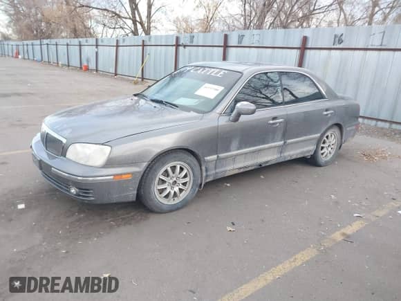 2004 Hyundai XG with VIN KMHFU45E14A355782, listed as a IAAI auction lot 41357500 with 138,236 mi miles and . Bid and sale history available at DreamBid. Image 2.